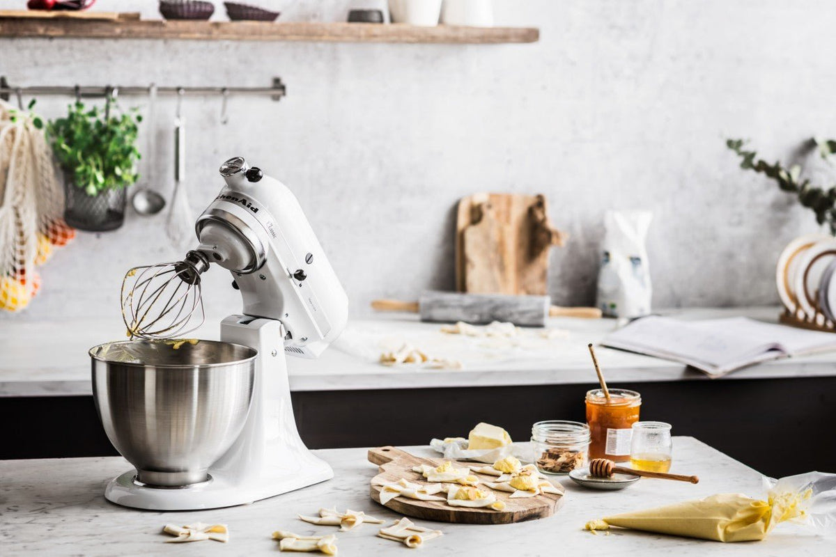 KitchenAid 4,3 L 5K45SS Classic Küchenmaschine Set 2 + Schüssel 4,8 L + Spritzschutz